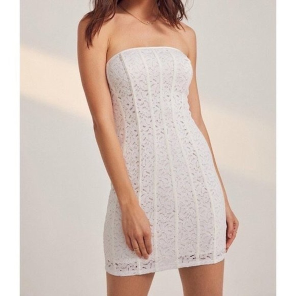 Kimchi Blue Lyla Strapless Dress - Urban Outfitter